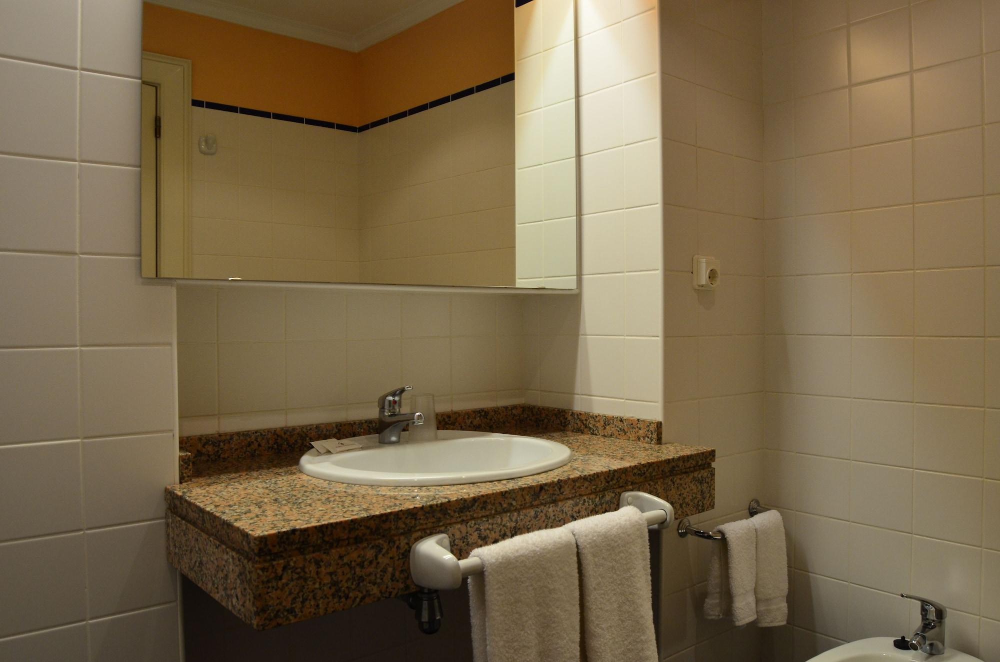 פונשל Residencial Mariazinha By Petit Hotels מראה חיצוני תמונה