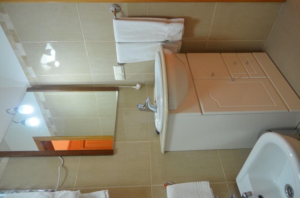 פונשל Residencial Mariazinha By Petit Hotels מראה חיצוני תמונה