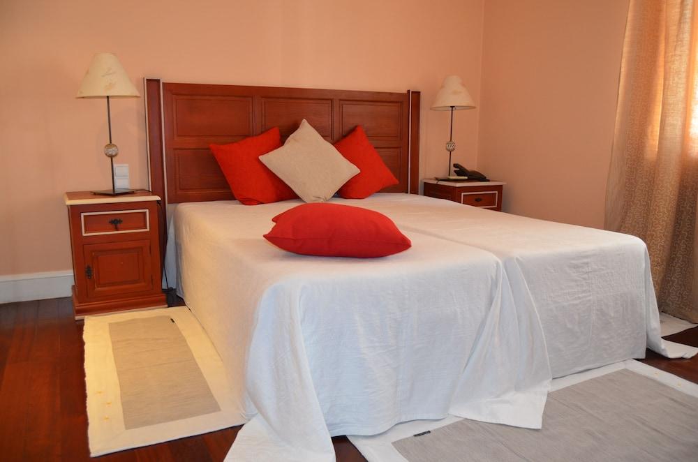 פונשל Residencial Mariazinha By Petit Hotels מראה חיצוני תמונה