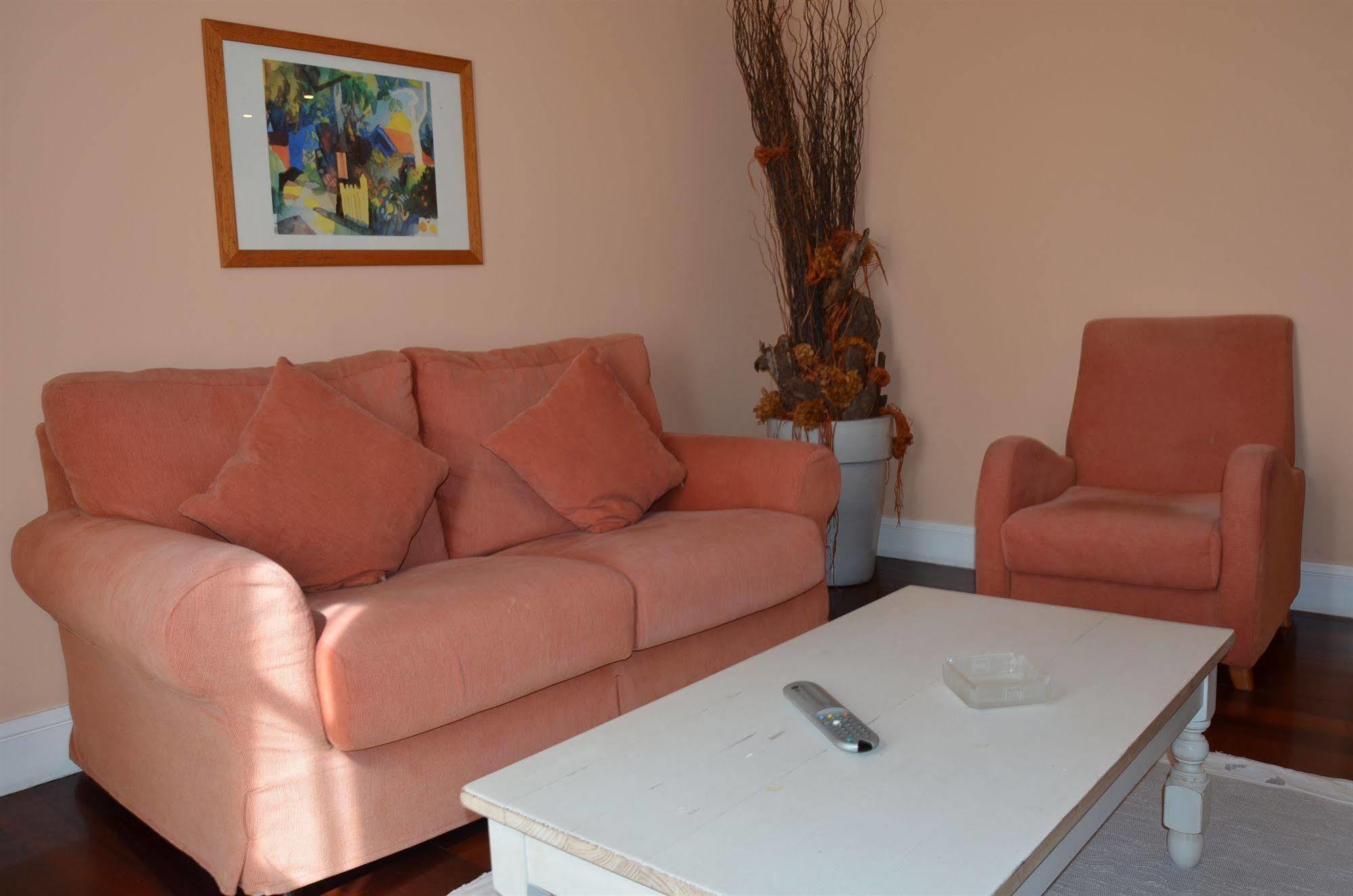פונשל Residencial Mariazinha By Petit Hotels מראה חיצוני תמונה